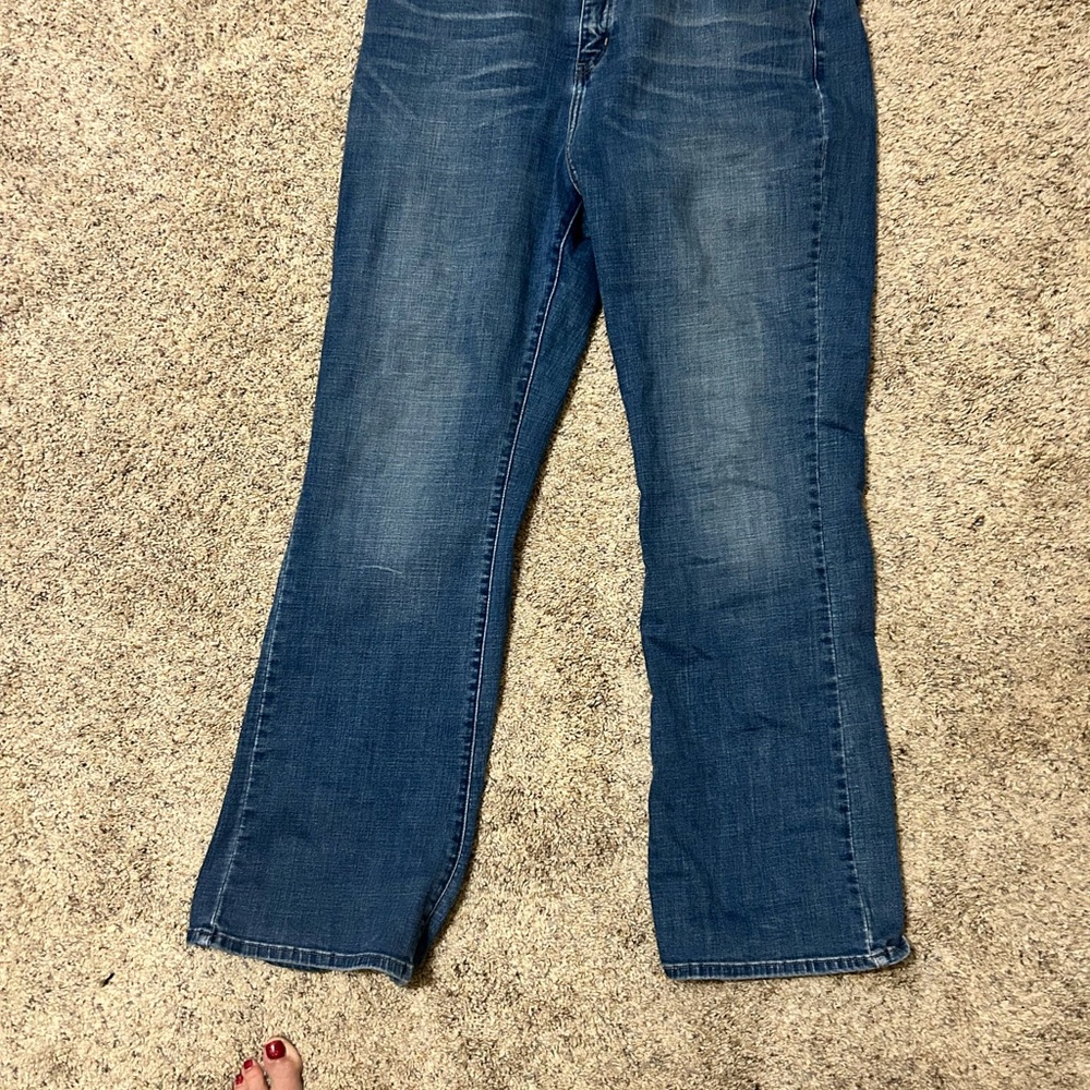Levi's Women's Classic Boot Cut Jeans in Denim Blue